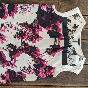 Daisy Fuentes sleeveless blouse